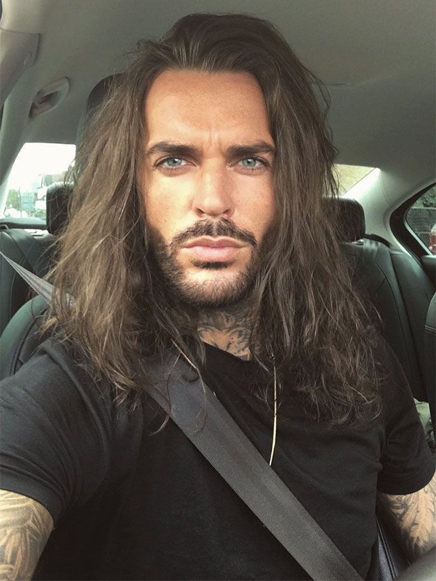 is-that-pete-wicks-the-newest-survival-of-the-fittest-lad-looks-exactly-like-towie-star